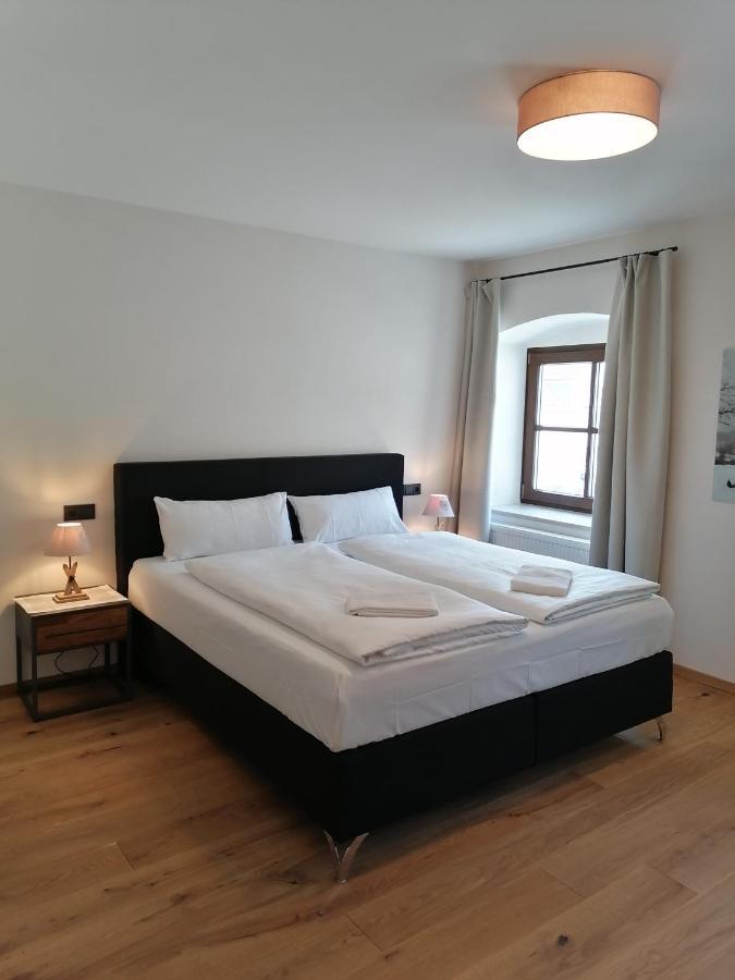 Hotelgasthof Kirchenwirt Schierling Esterno foto