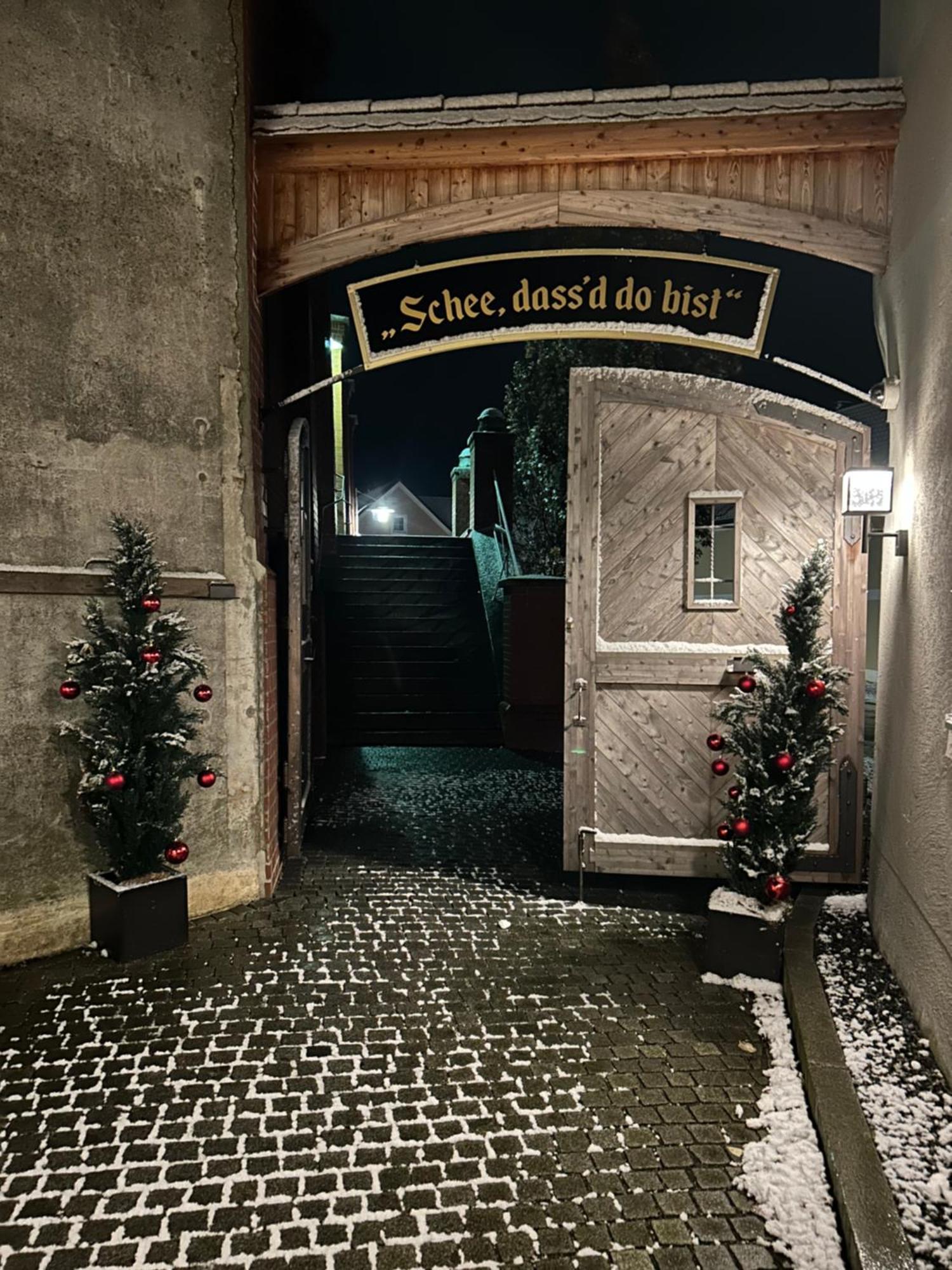Hotelgasthof Kirchenwirt Schierling Esterno foto